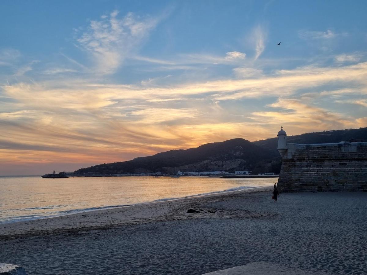 Casa Mar E Sol, New Apartment Near The Beach With Balcony Sesimbra Bagian luar foto